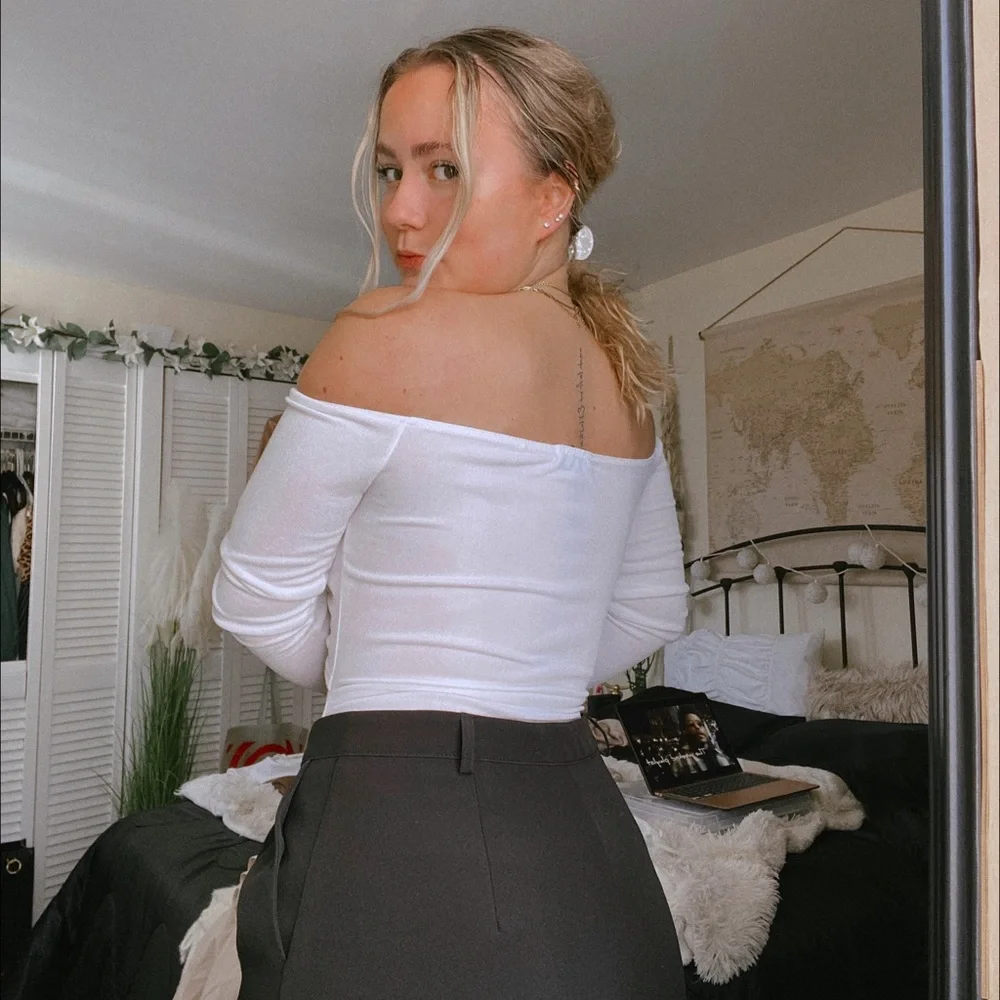 White Cut Out Bodysuit - Picture 3 of 6